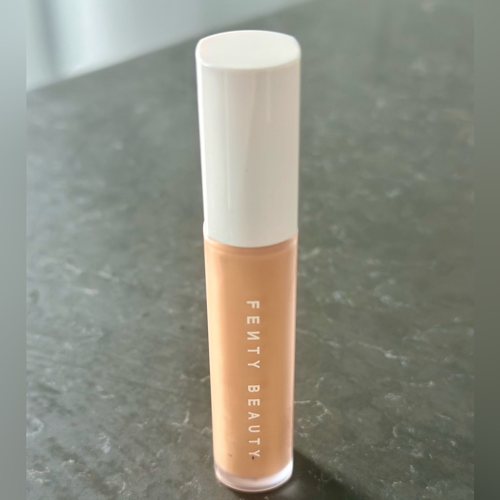 Fenty Beauty Pro Filt’r Instant Retouch Concealer- 370 - Picture 10 of 11